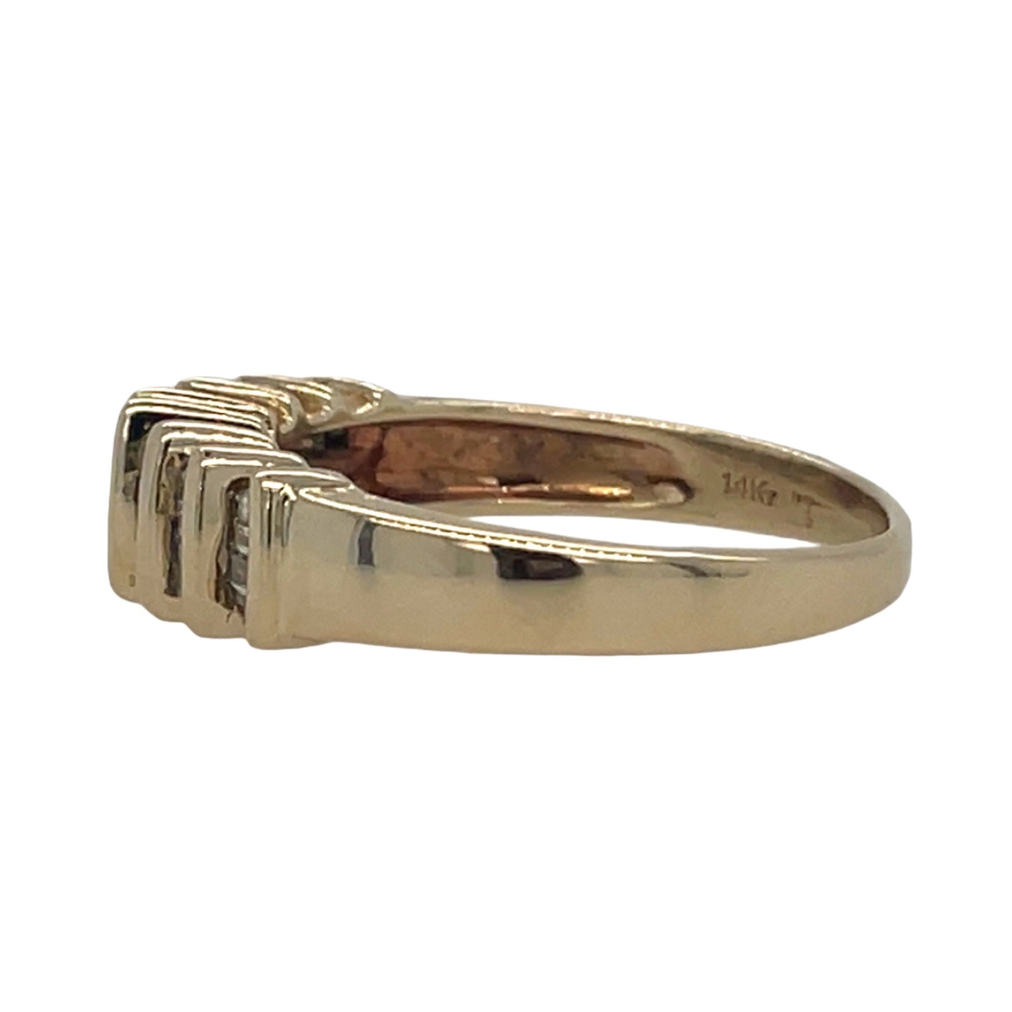 Pyramid Style Baguette Diamond Band